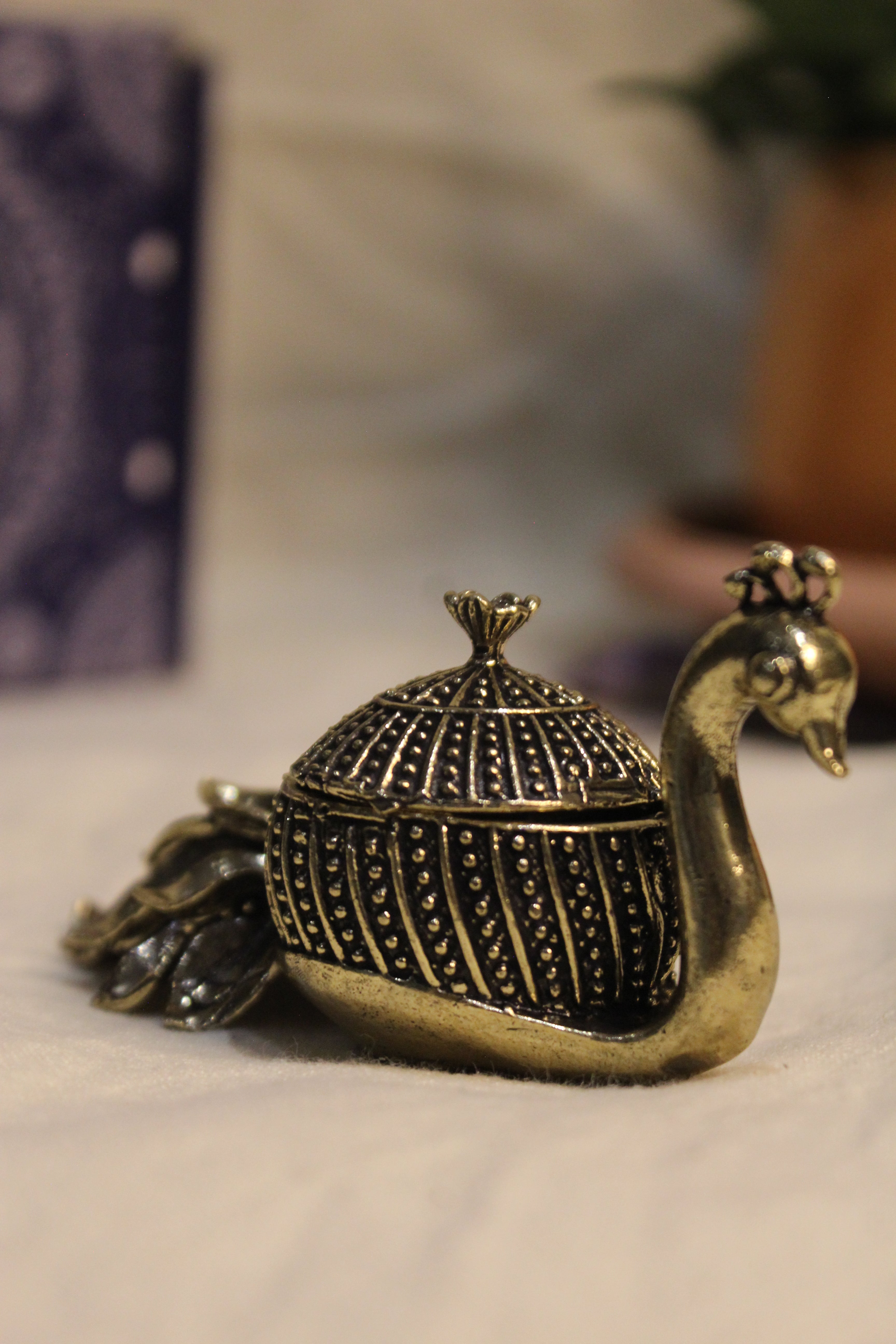 Antique Brass Kumkum Box – Handcrafted Vintage Accessory